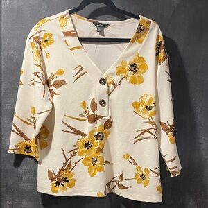 Jules & Leopold Cream Floral Buttoned Blouse. Beautiful. Medium.